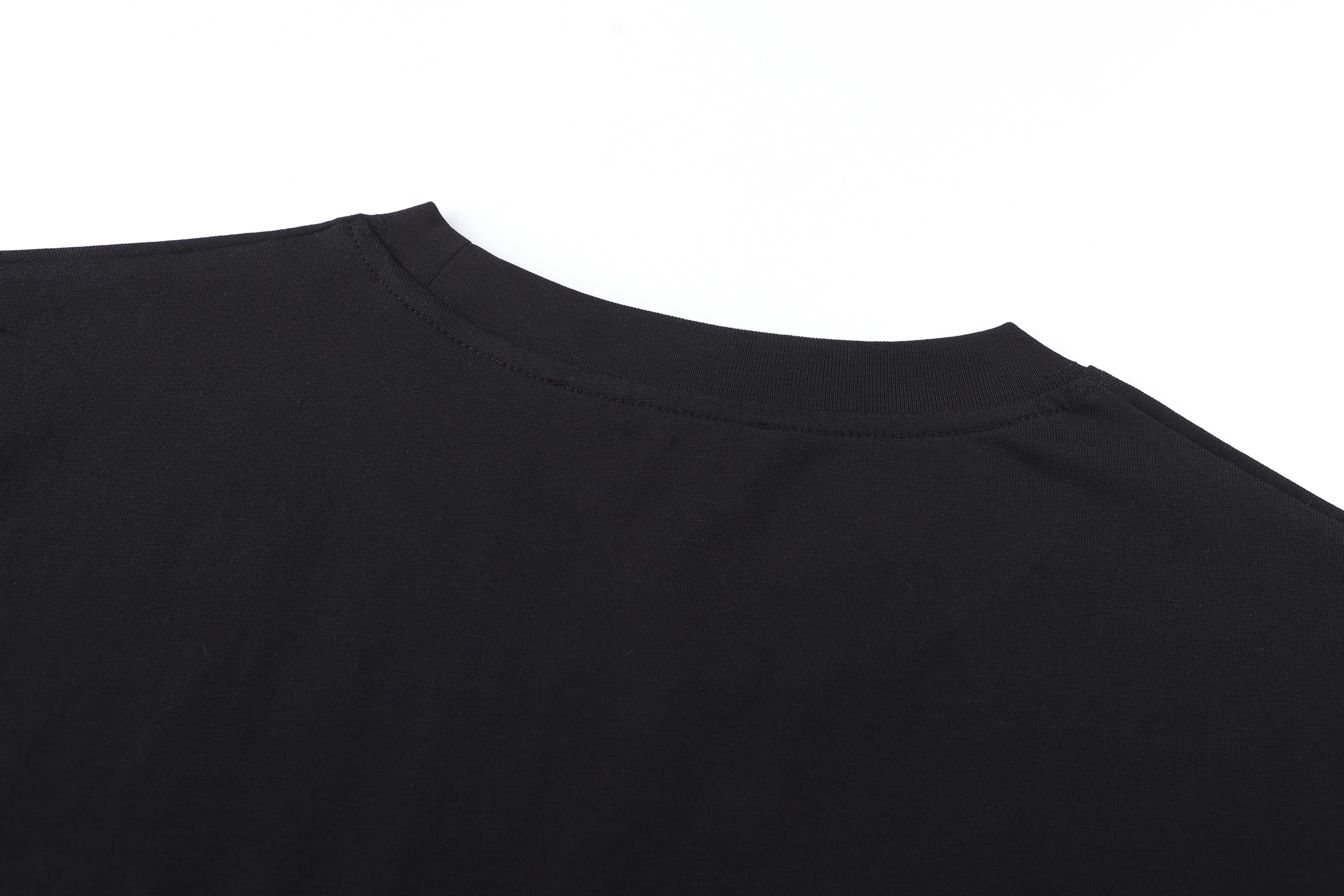 Gucci clothing-124