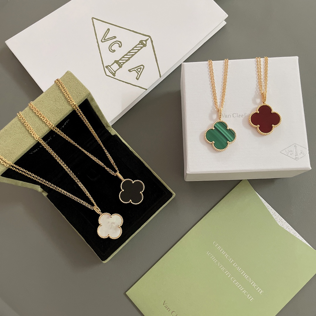 Van Cleef & Arpels necklace-44