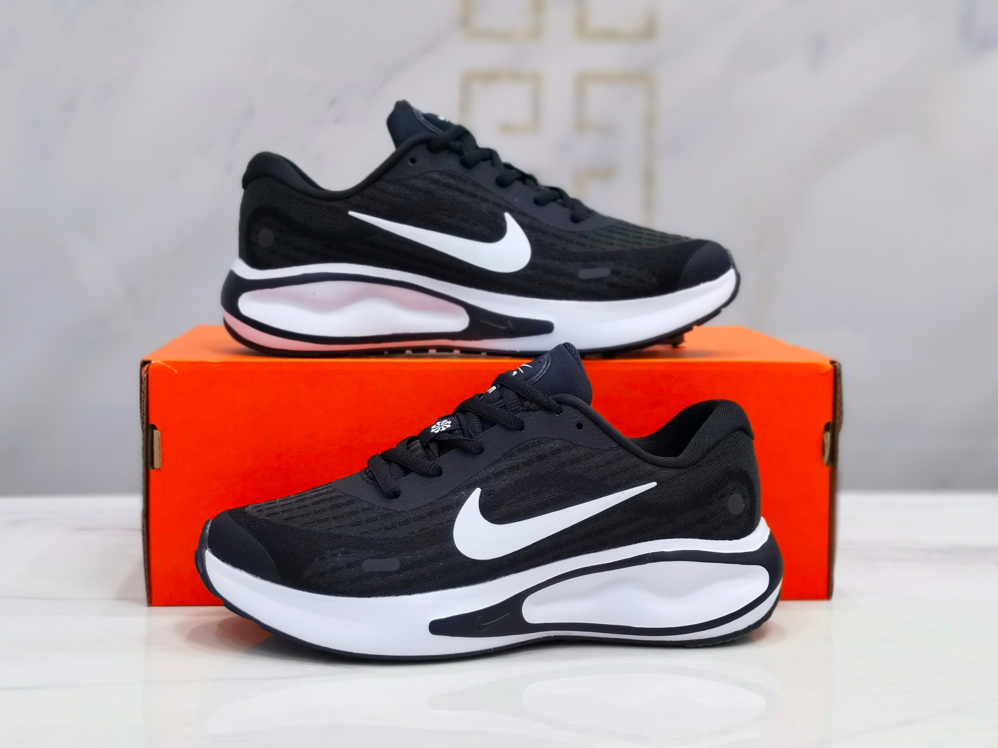 Nike Sneakers-190