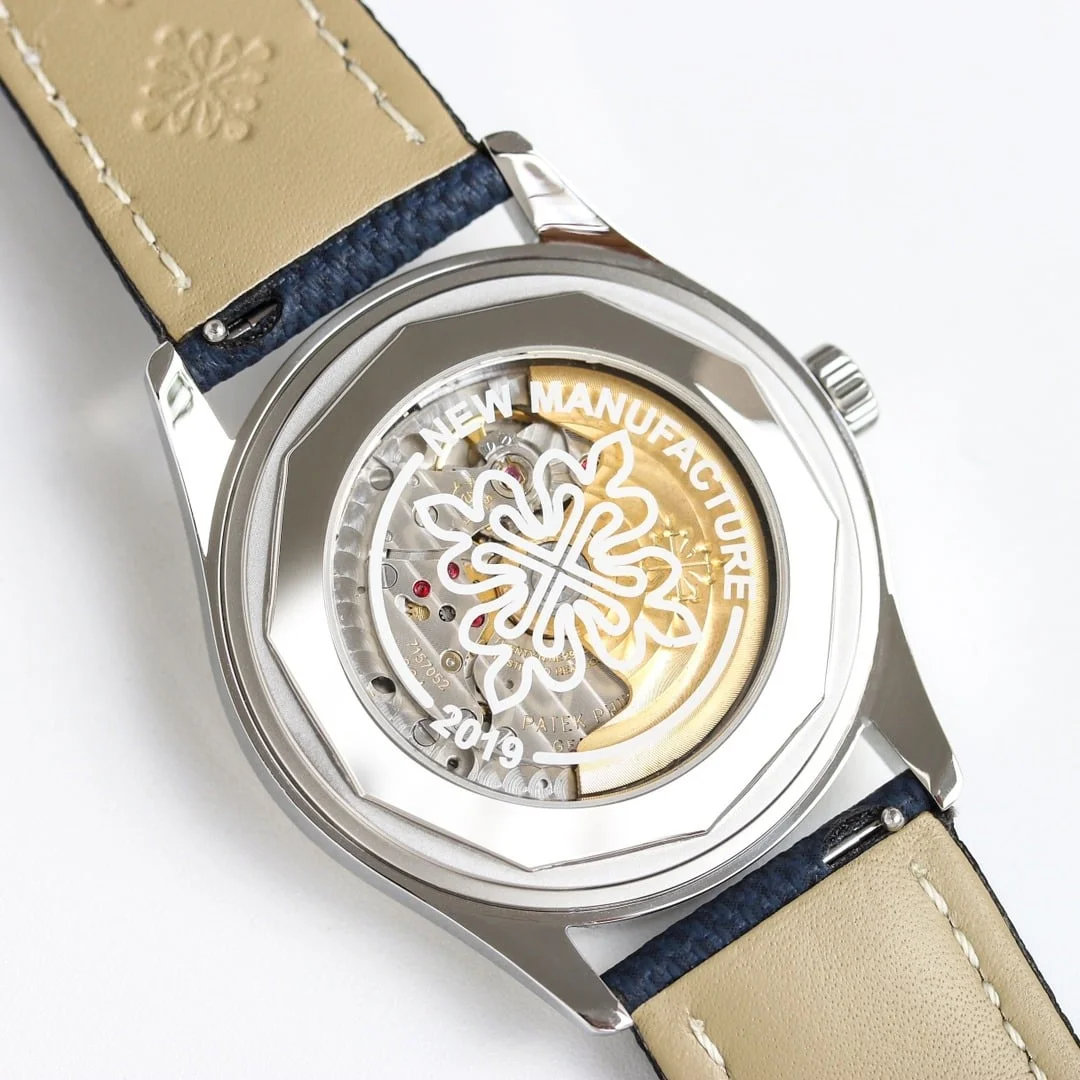 Calatrava 6007G-011 DATE, SWEEP SECONDS. 40 mm,White gold,