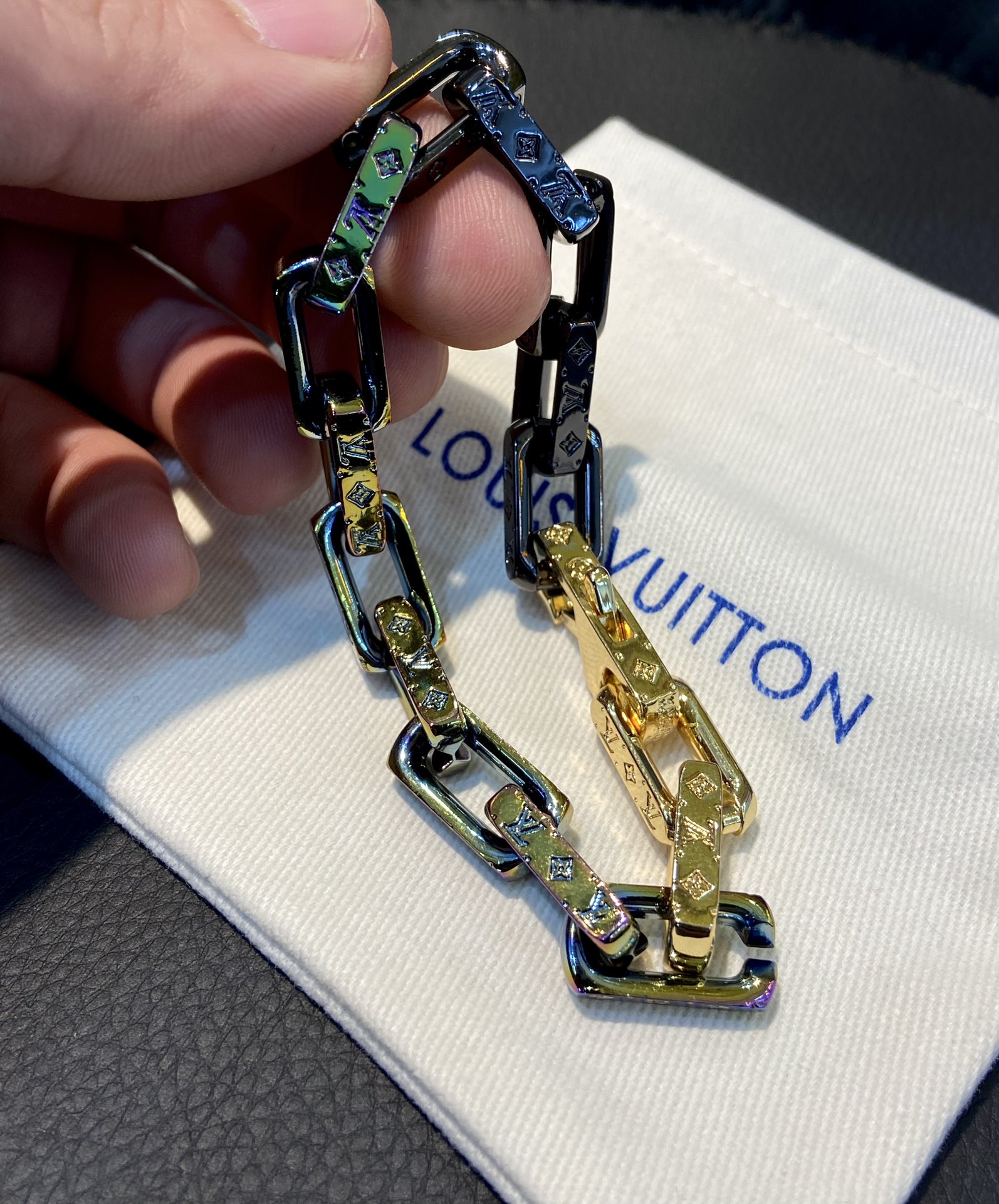 LV Bracelet-77