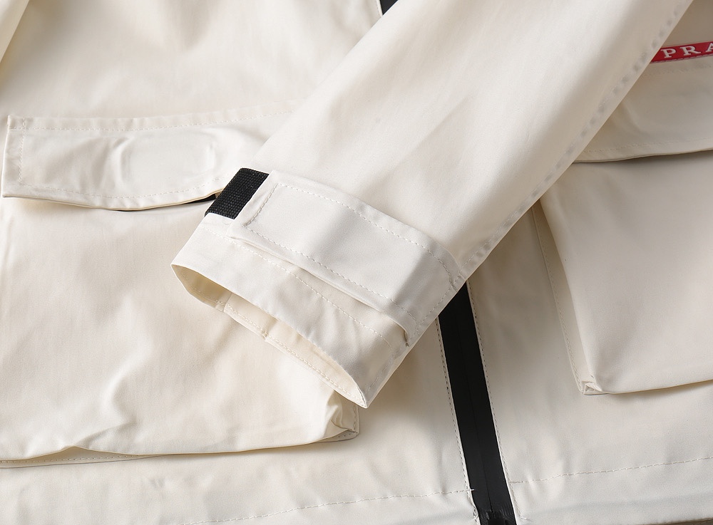 Prada Clothing-389