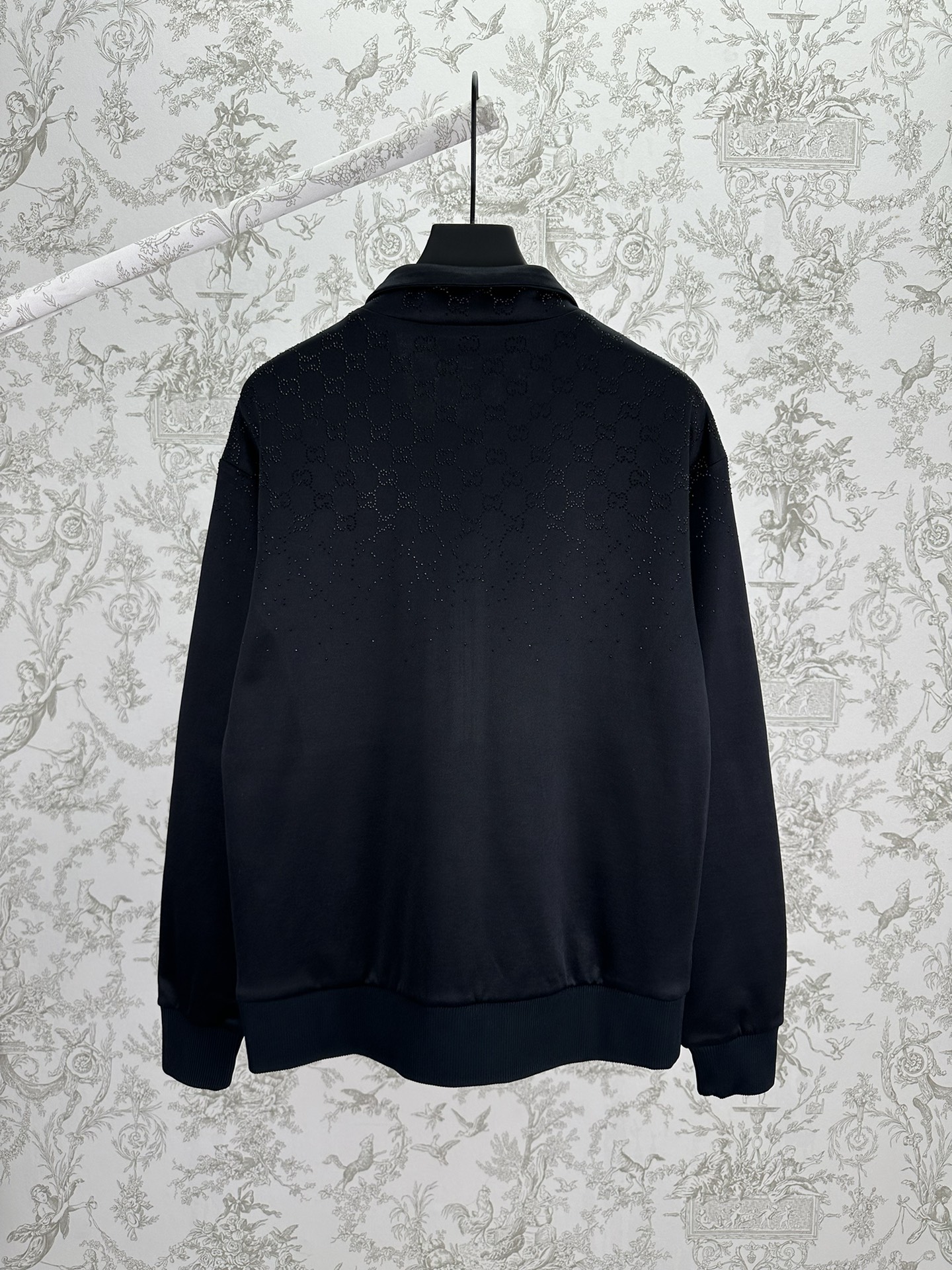 Gucci Clothing-337