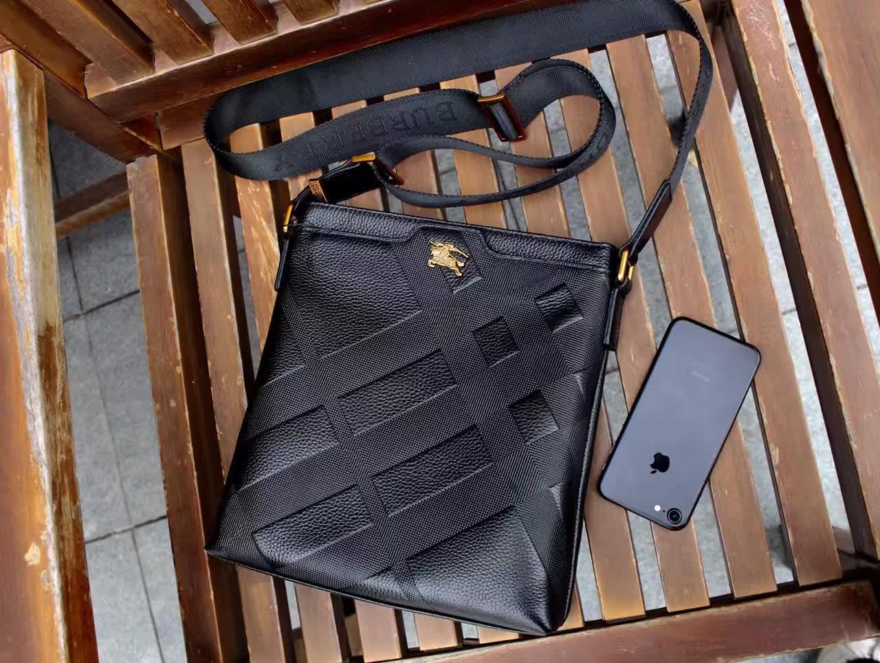Burrberry 0243-3 Men Leather Messenger Bag Black