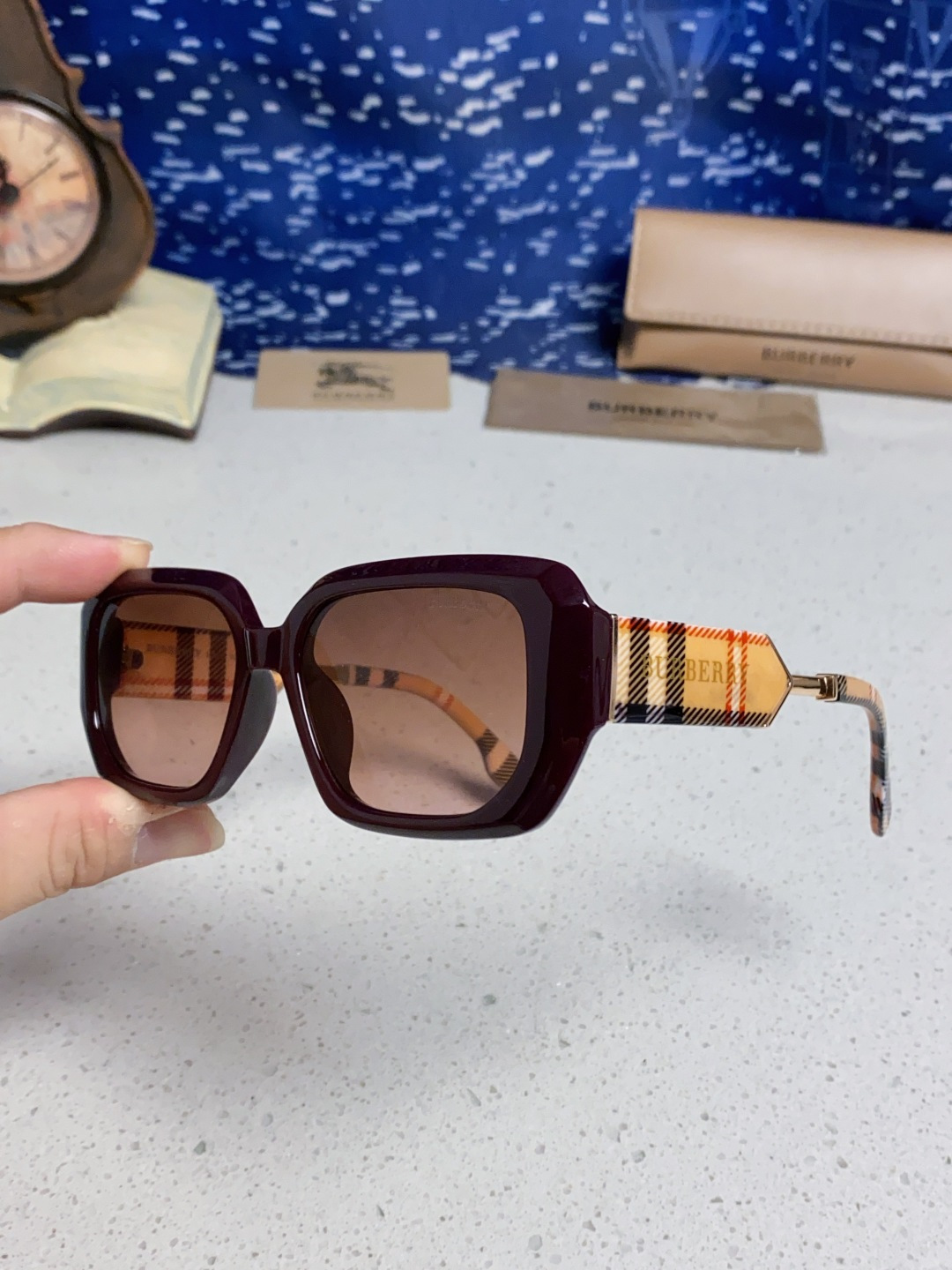 Burberry glasses-2