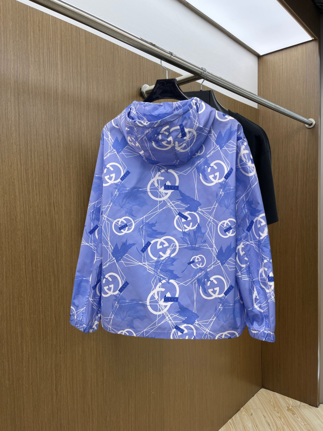 Gucci Clothing-283