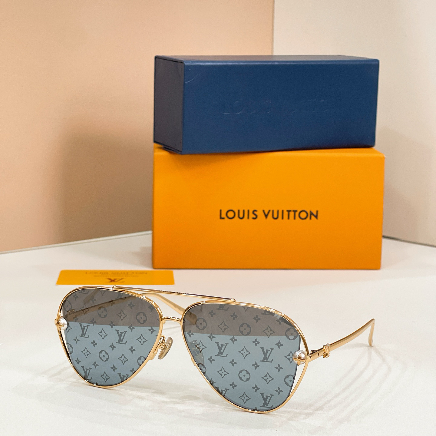 LV glasses-59