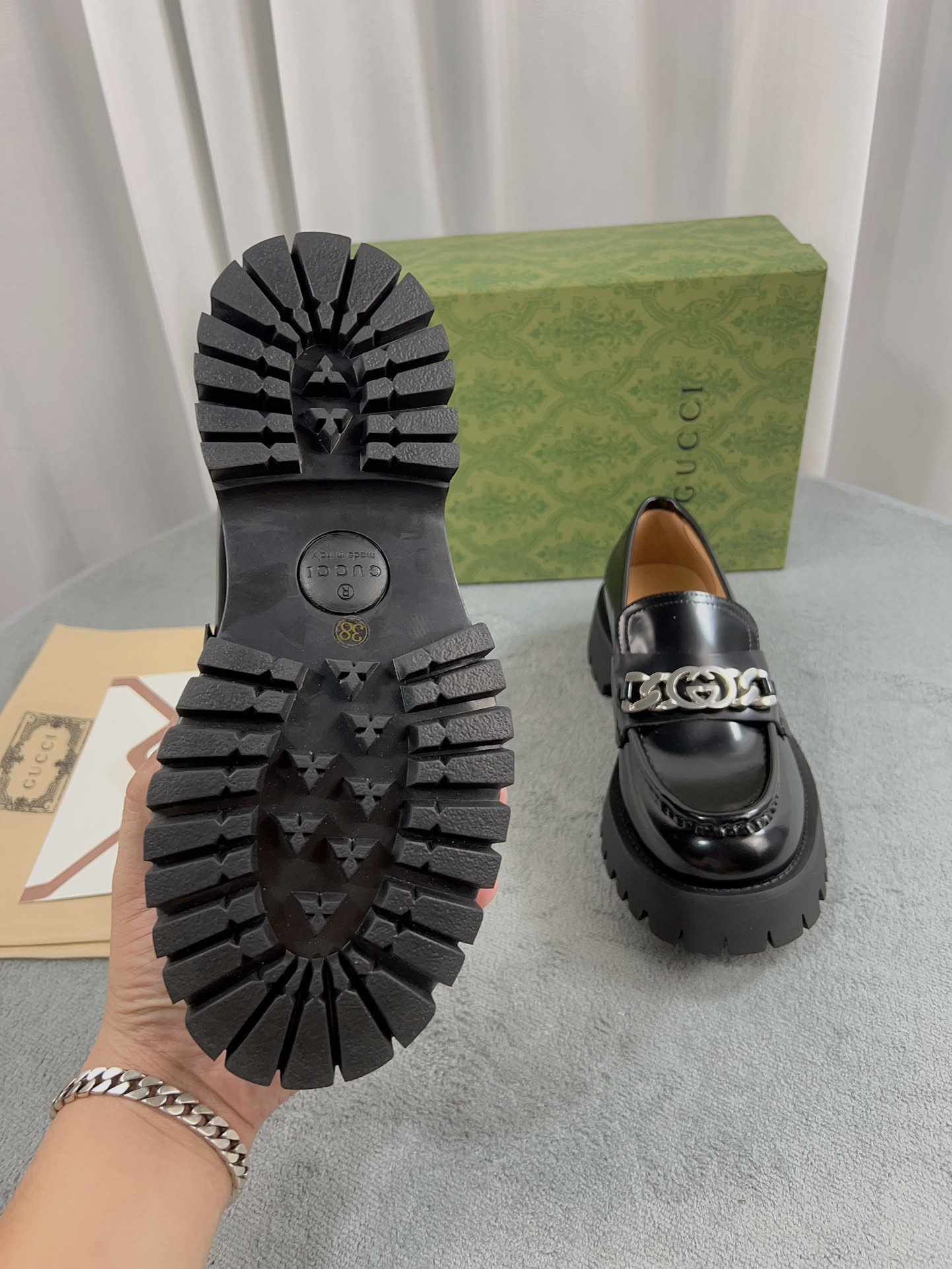 Gucci women's leather shoes-105