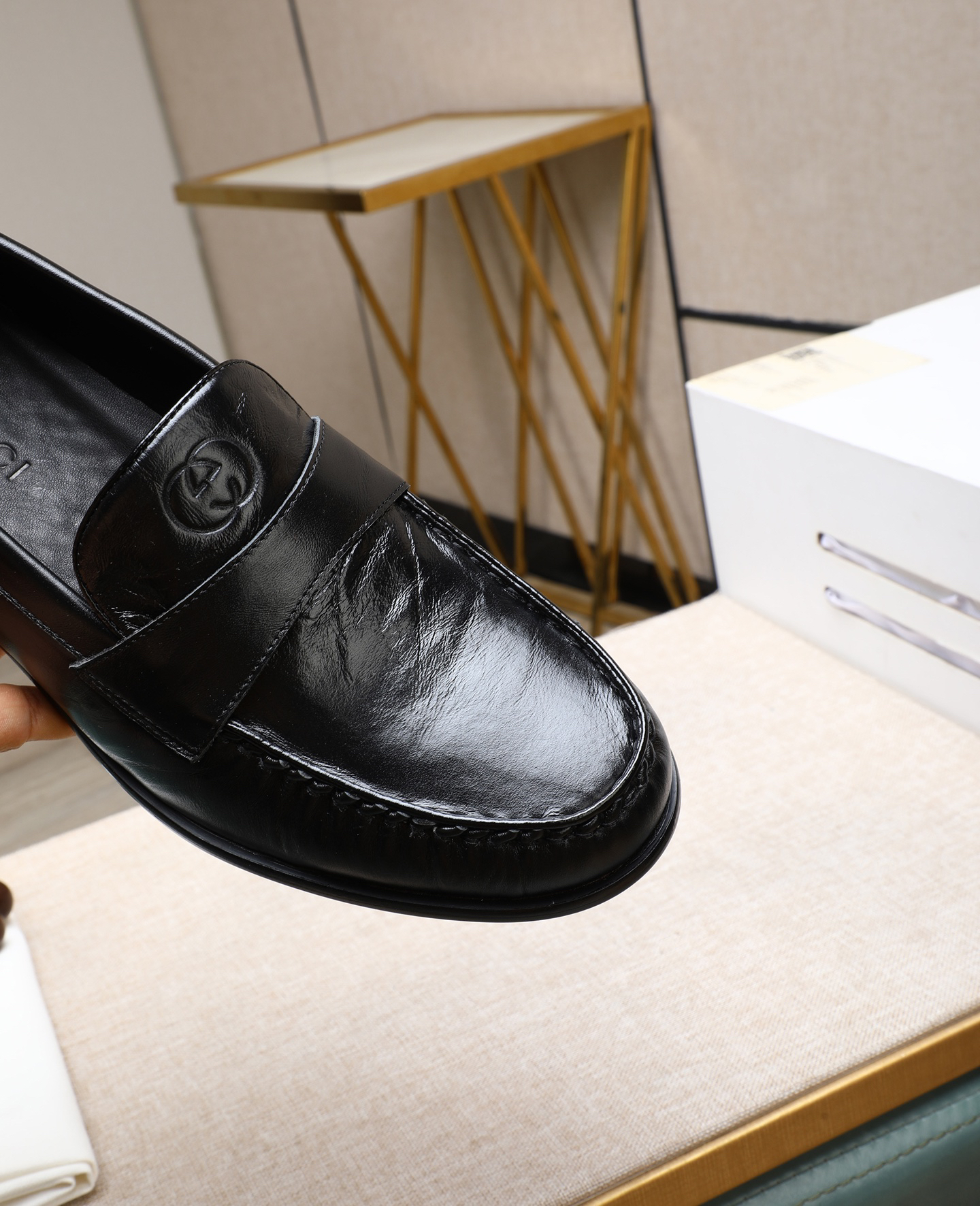 Gucci men's leather shoes-105