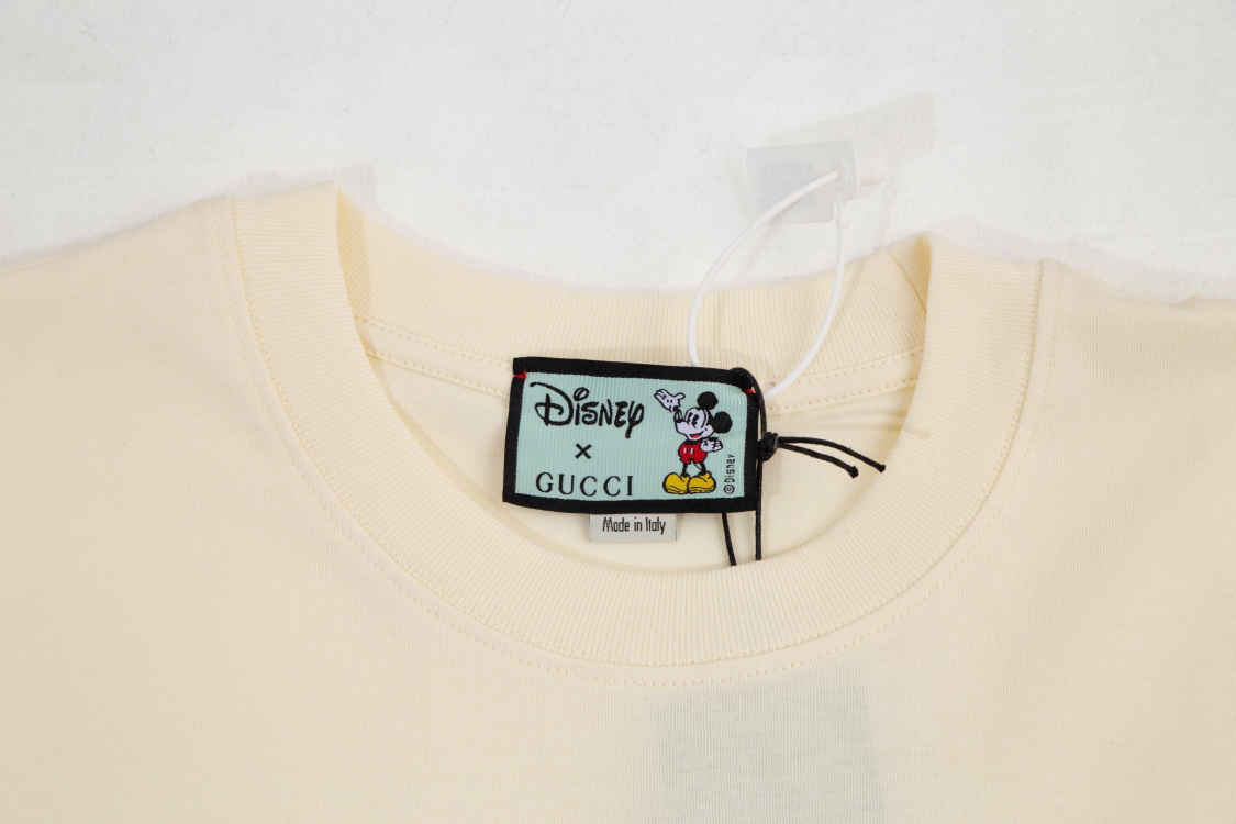 Gucci clothing-45