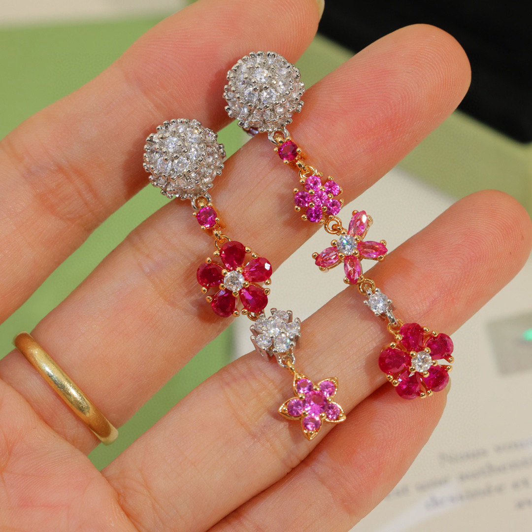 Van Cleef & Arpels earring-71