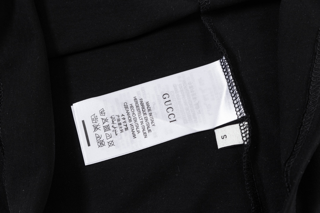 LV clothing-111