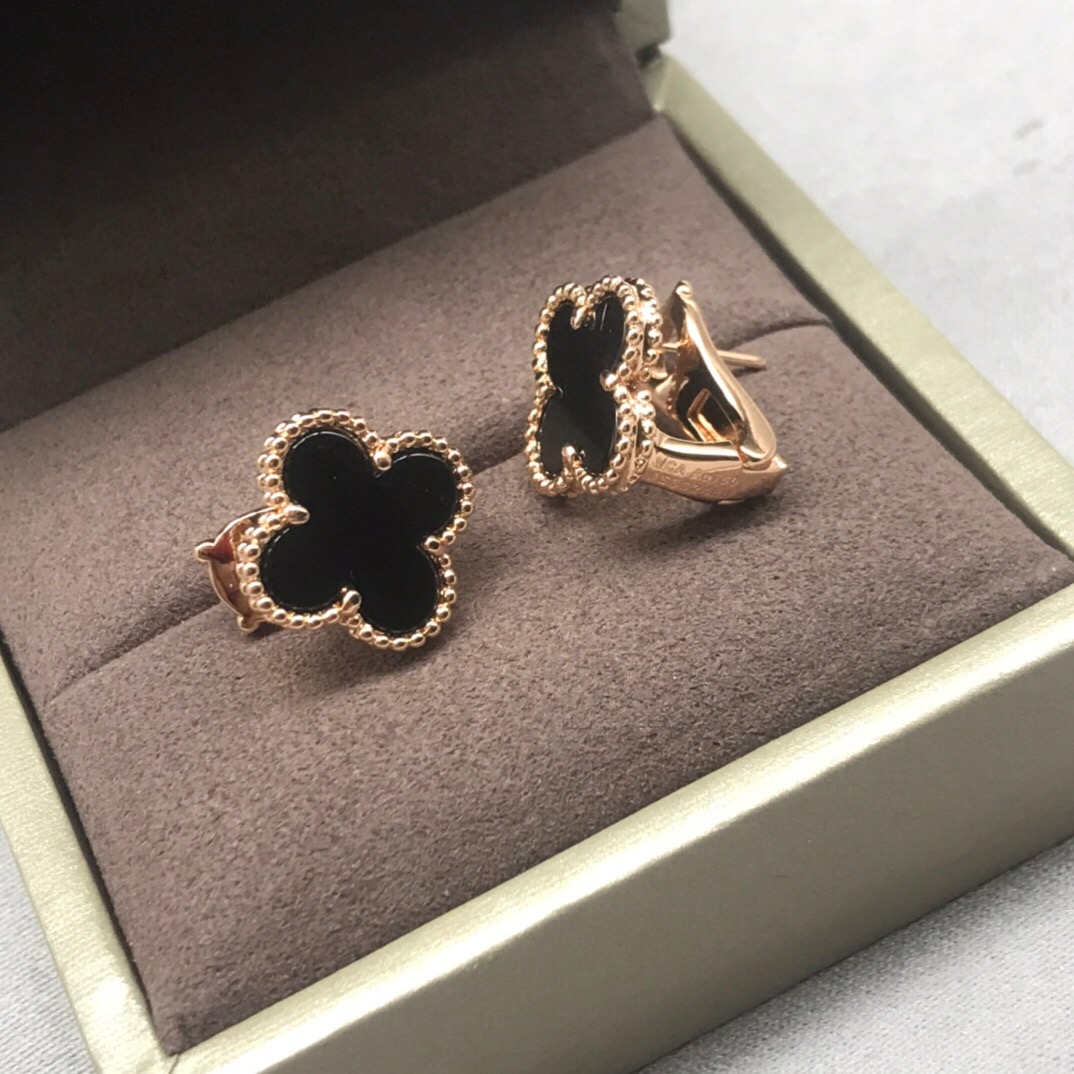 Van Cleef & Arpels earring-19