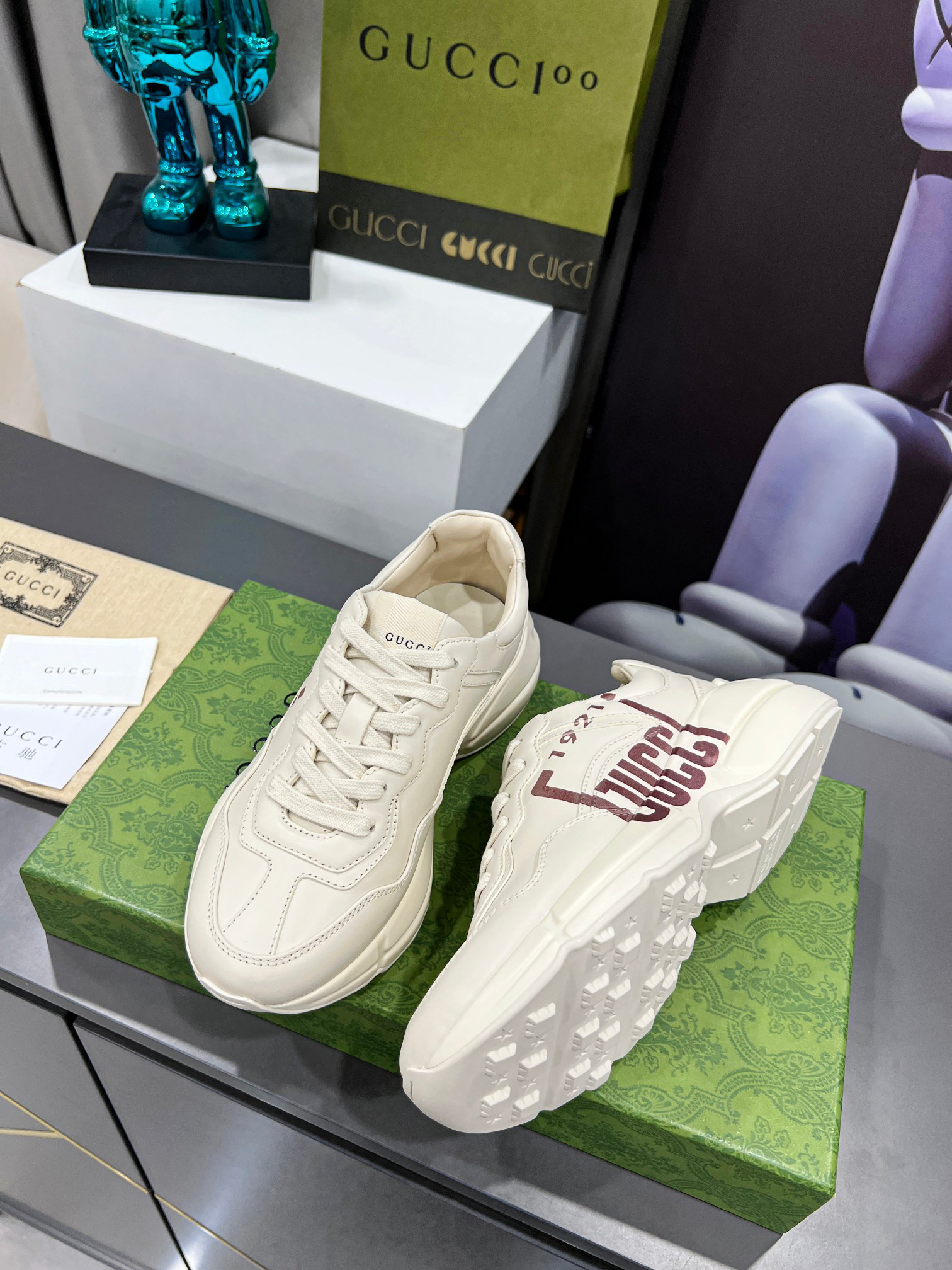 Gucci Sneakers-160