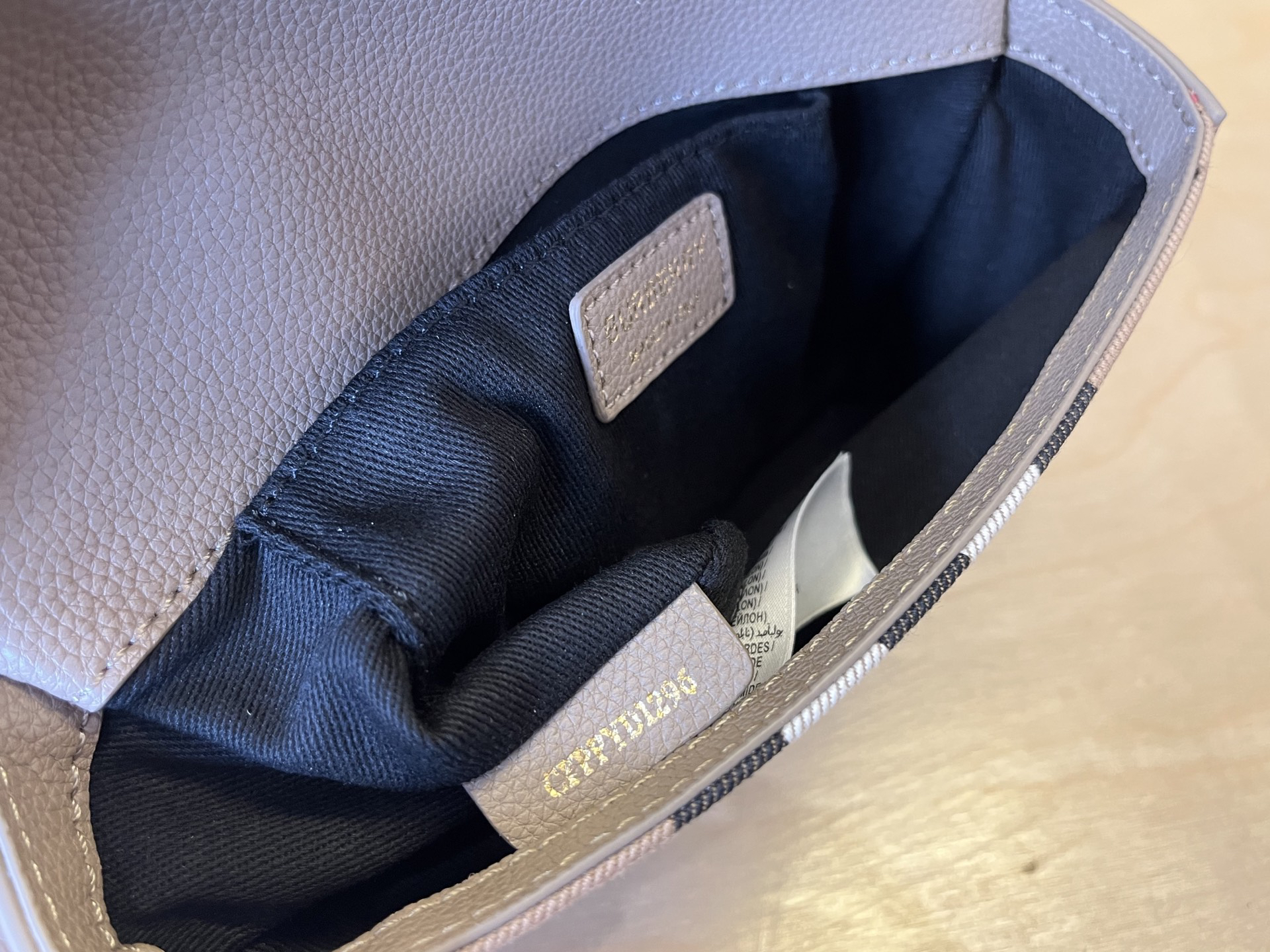 Burberry bag-133