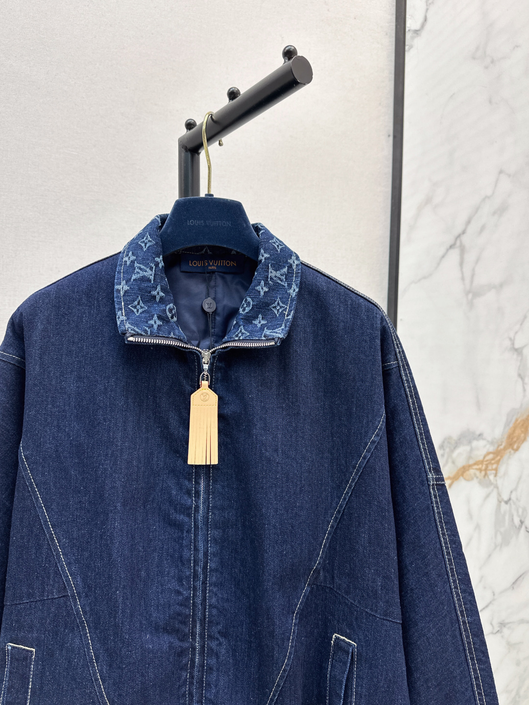 LV Clothing-321