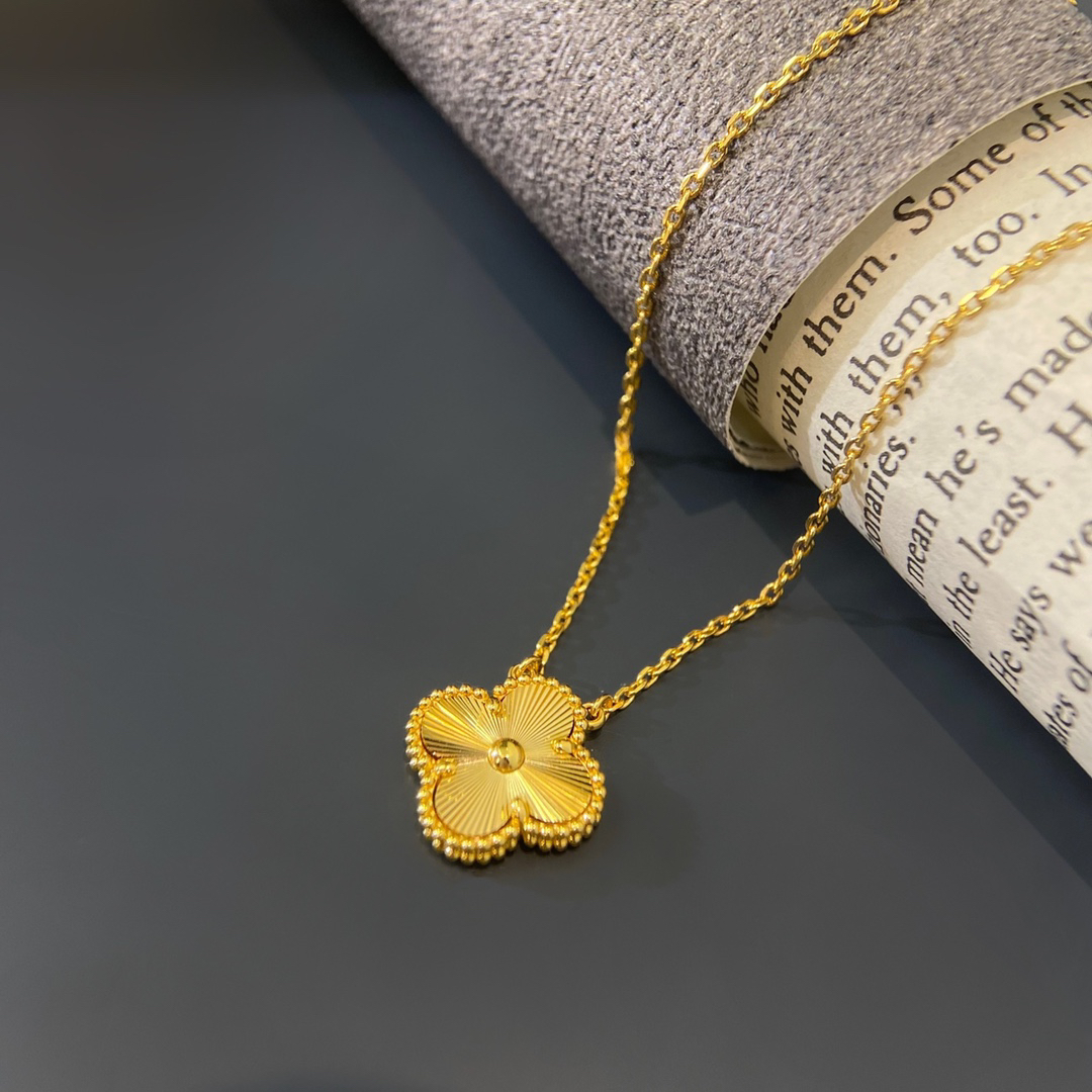 Van Cleef & Arpels necklace-141