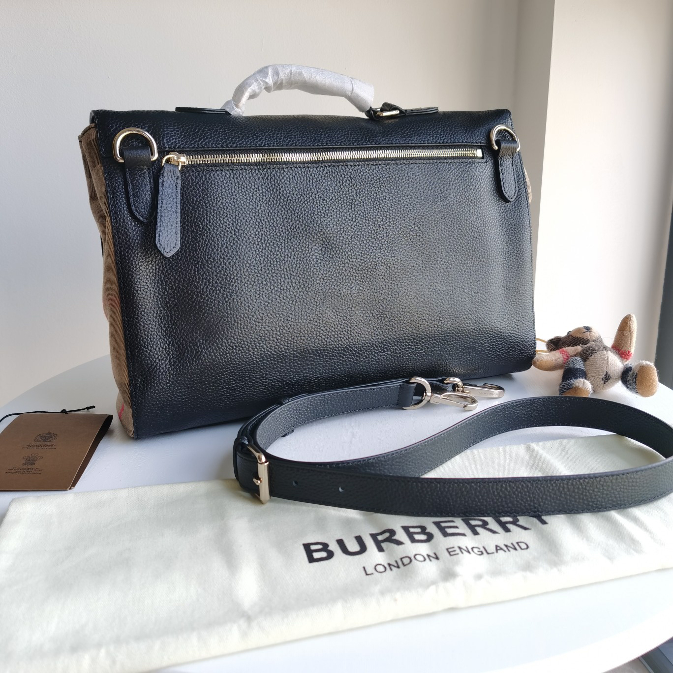 Burberry bag-101