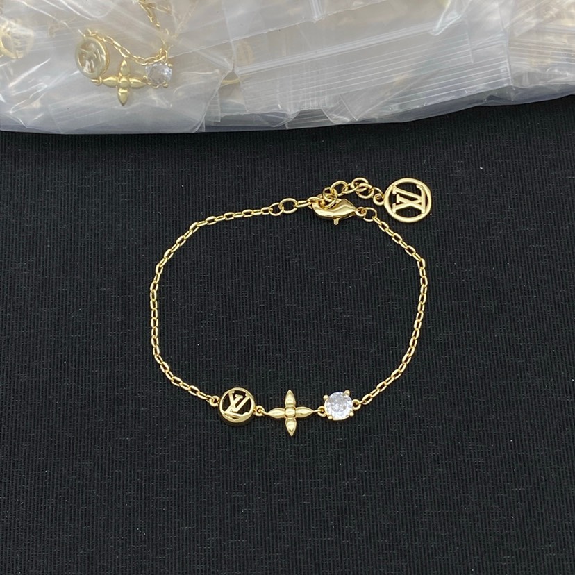 LV Bracelet-23