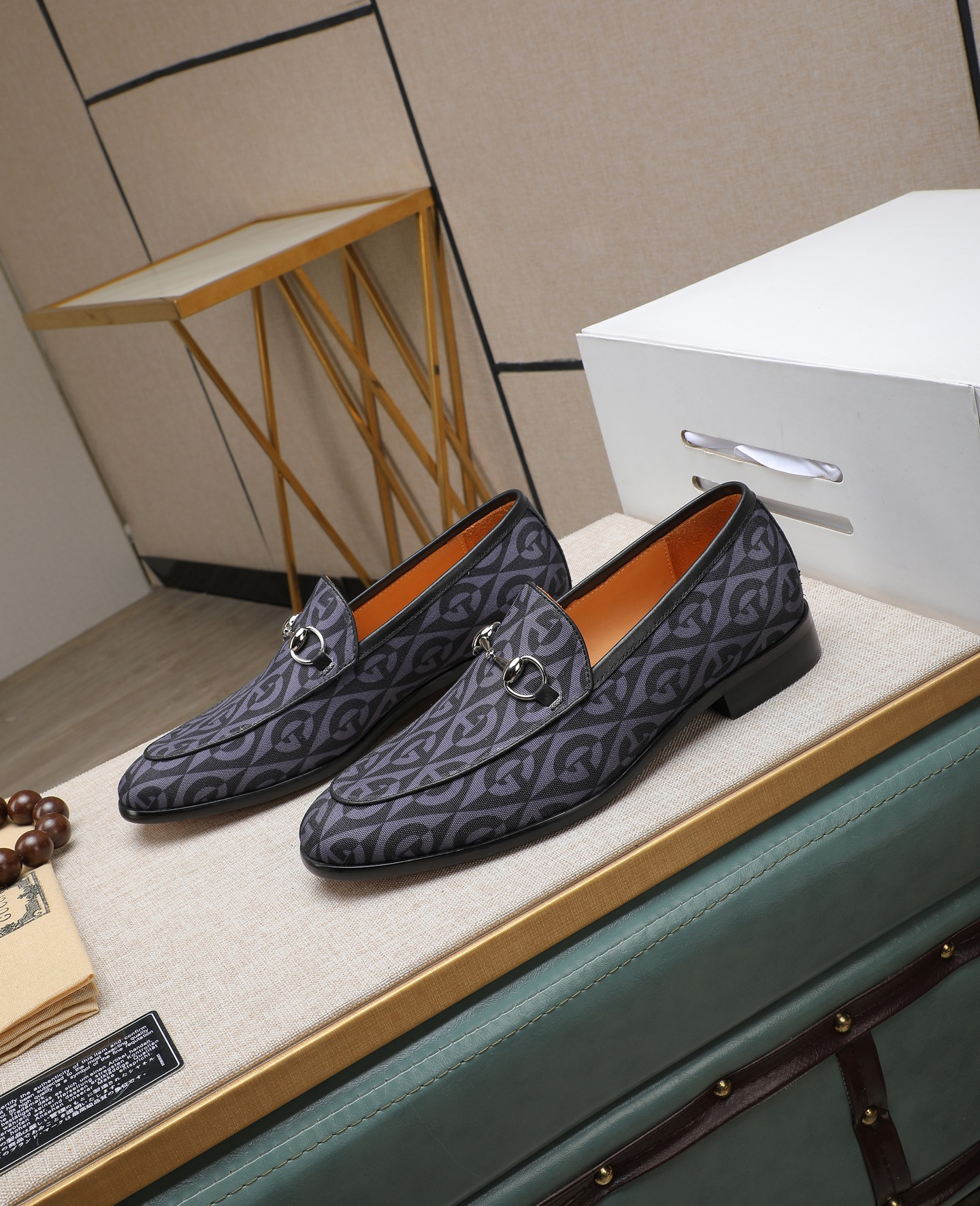 Gucci men's leather shoes-130