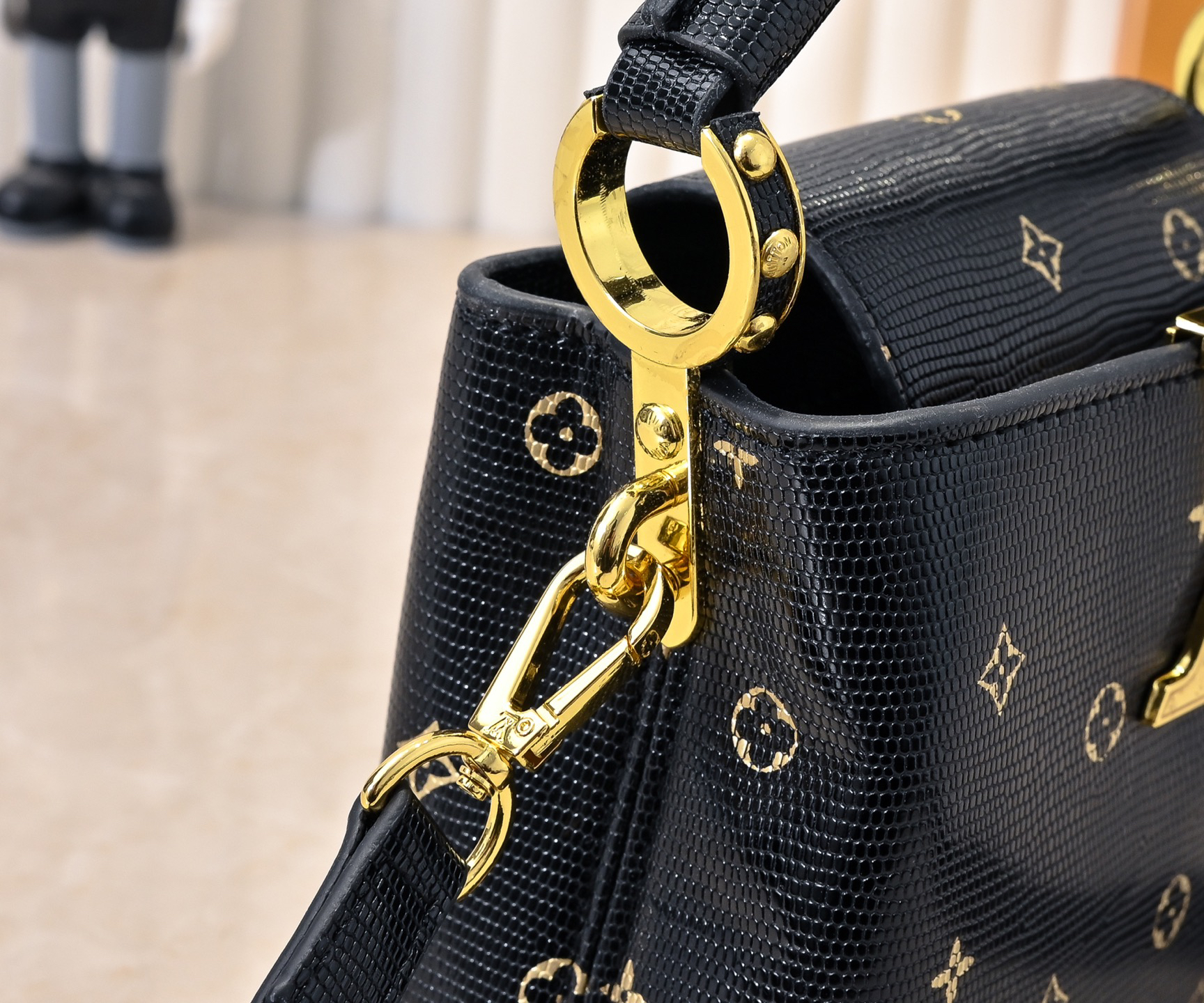 Louis Vuitton bag-148