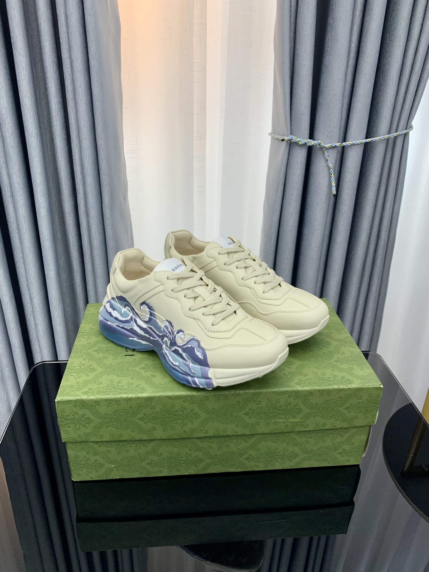 Gucci Sneakers-221