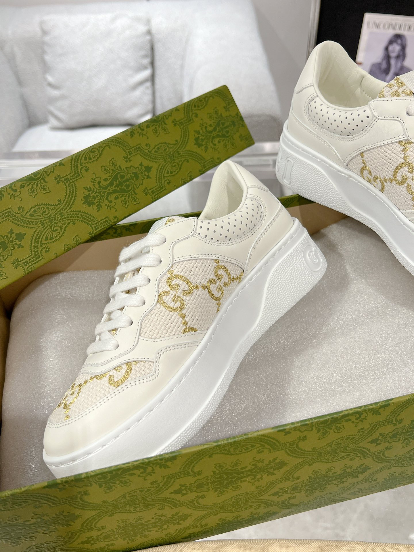 Gucci Sneakers-237