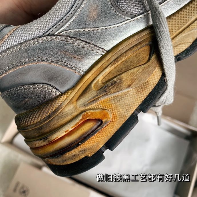 Golden Goose Sneakers-99