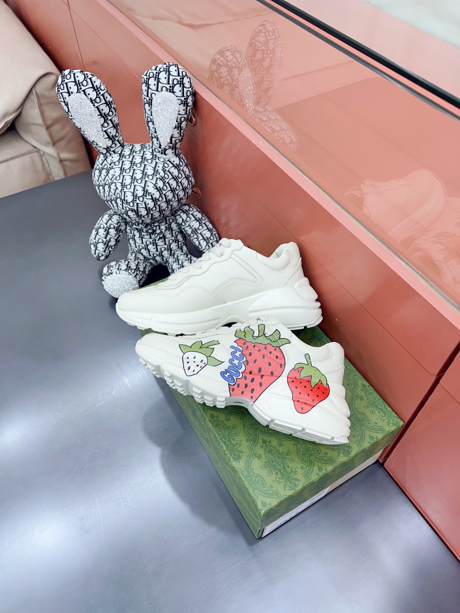 Gucci Sneakers-178