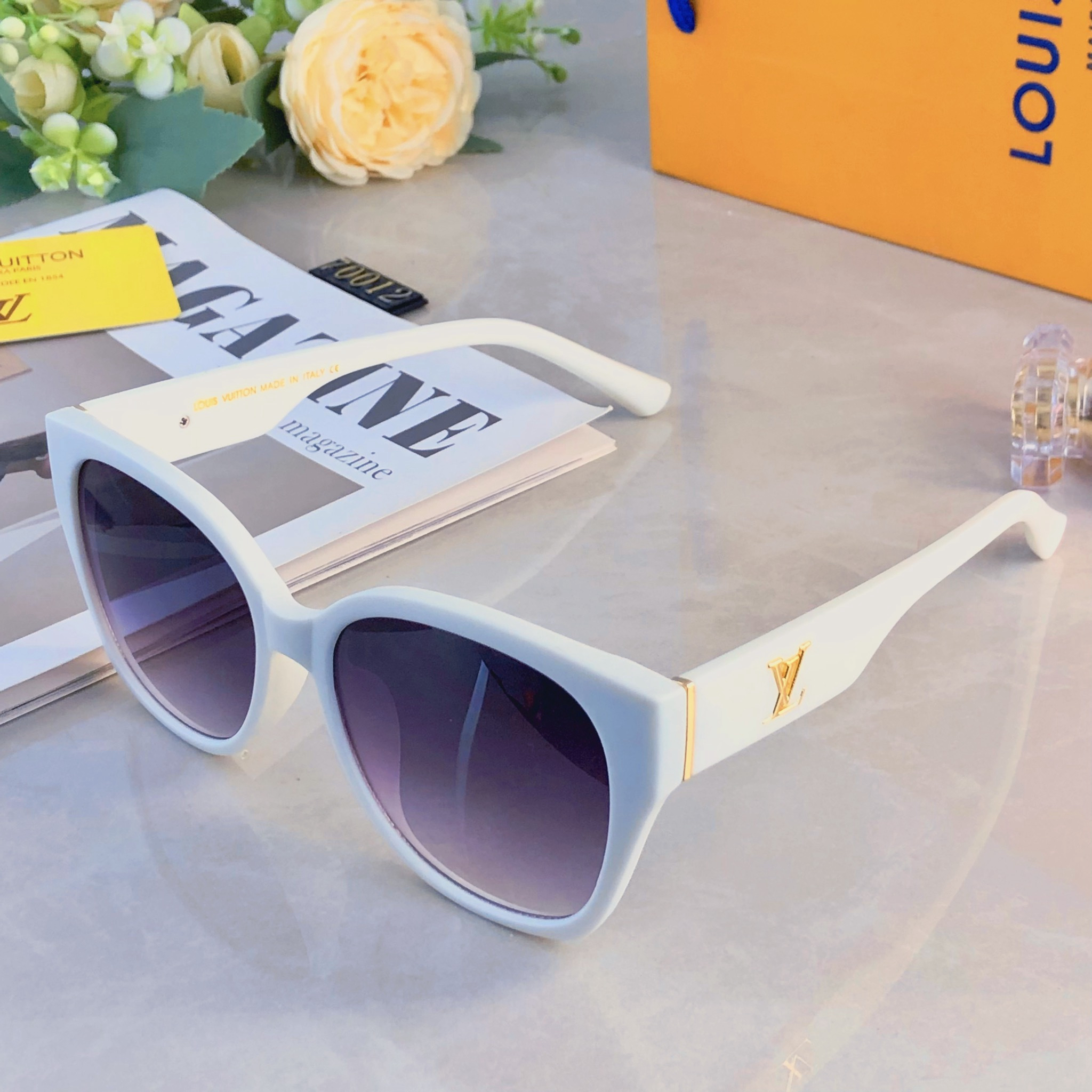 LV glasses-23