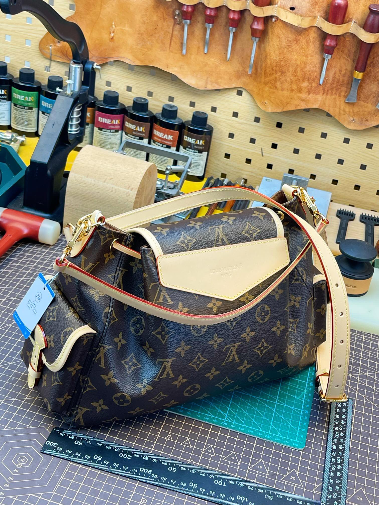 Louis Vuitton bag-18