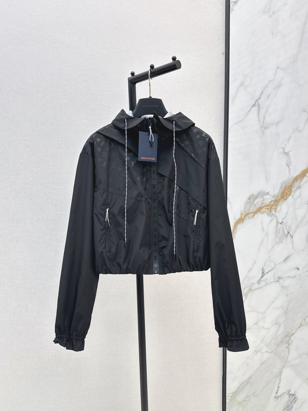 LV Clothing-322