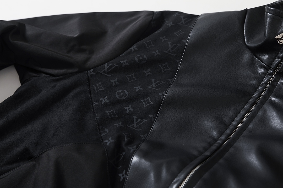 LV Clothing-263