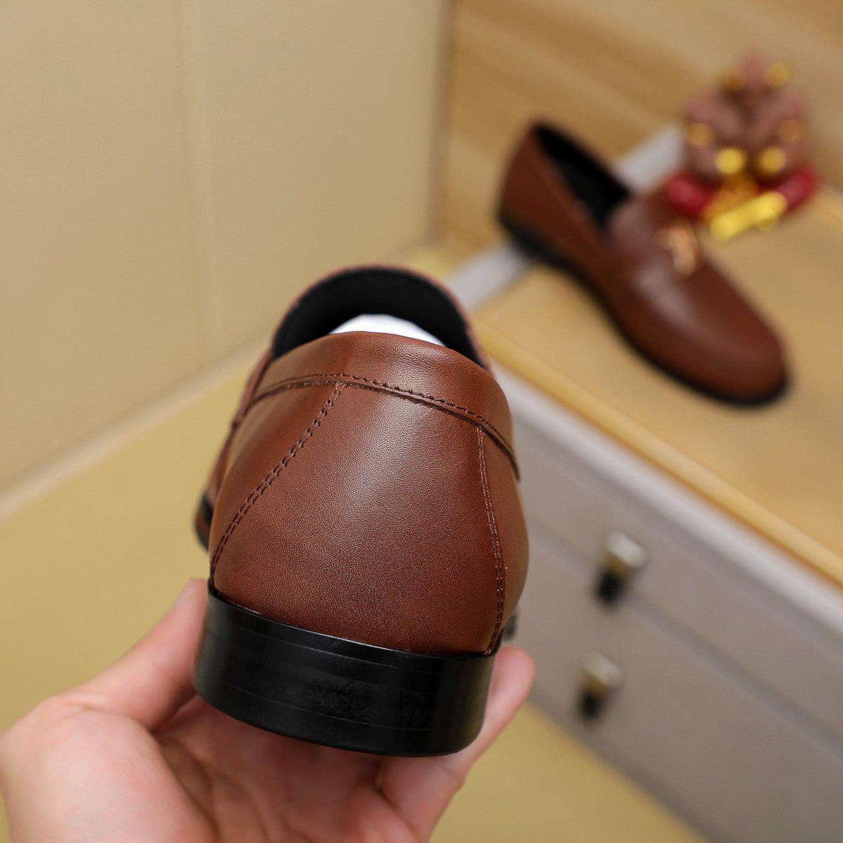 LV men's leather shoes-71