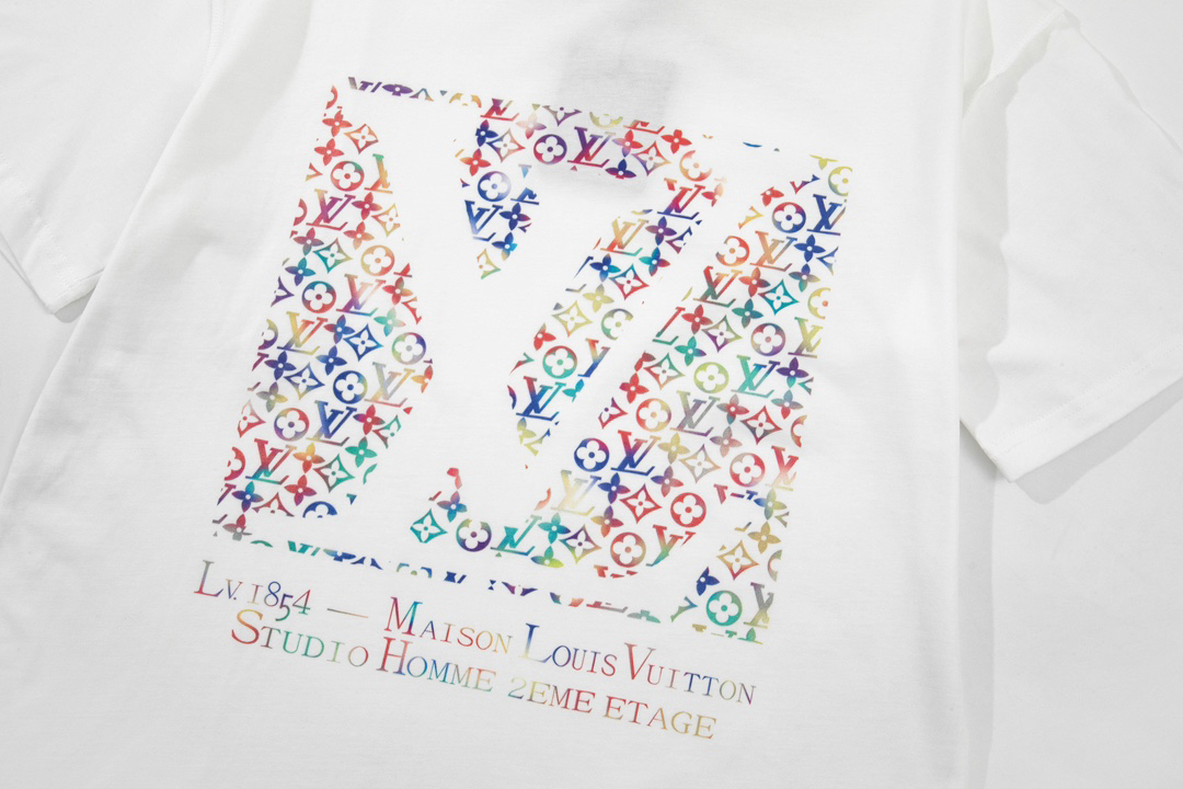 Gucci clothing-90