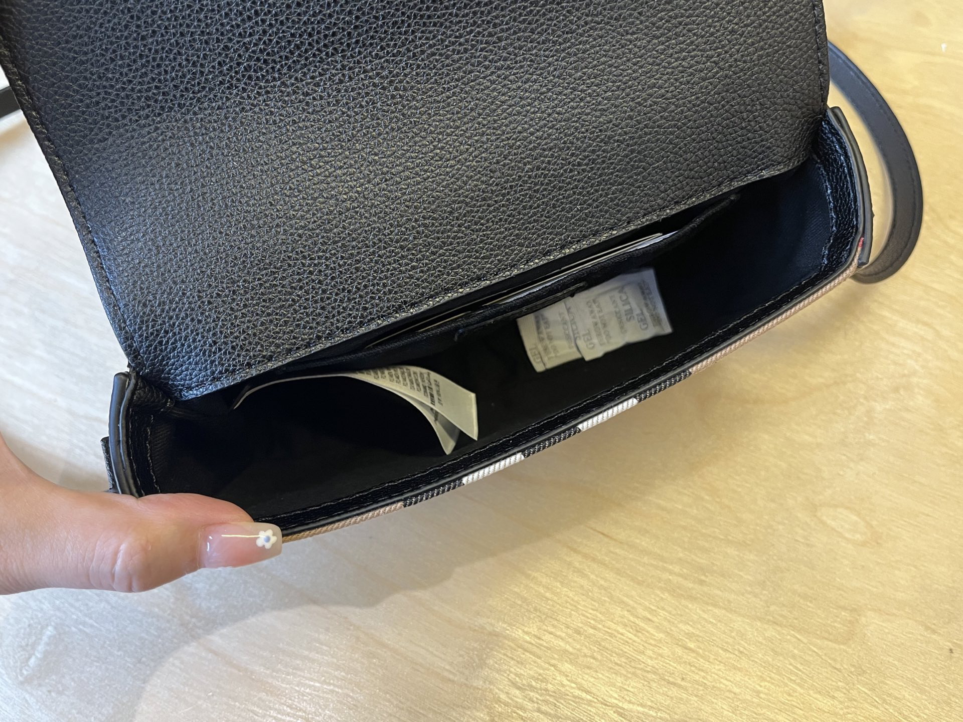 Burberry bag-135
