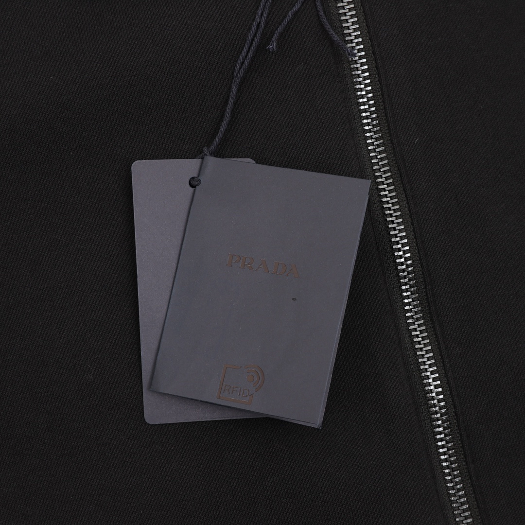 Prada Clothing-352