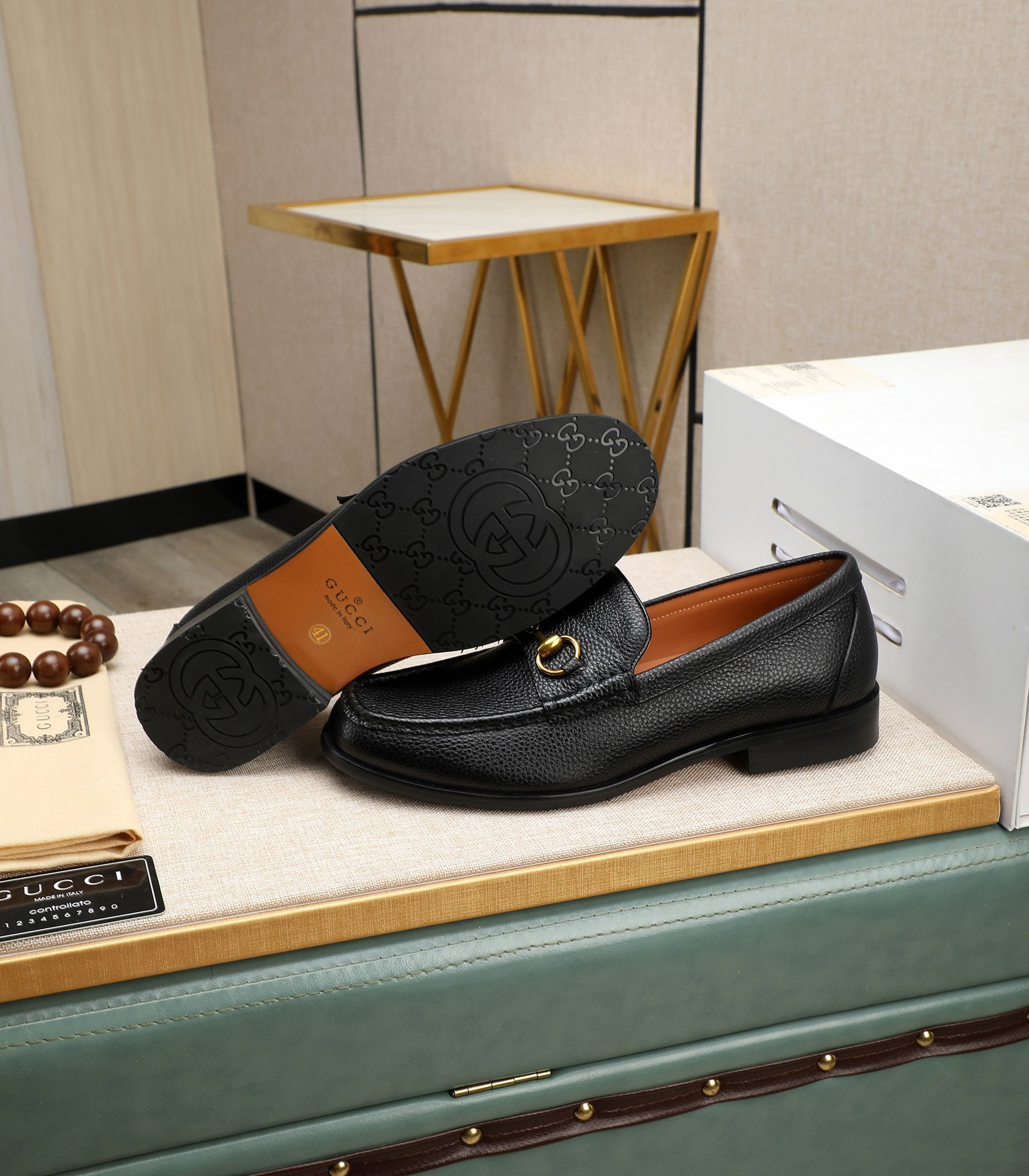 Gucci men's leather shoes-137