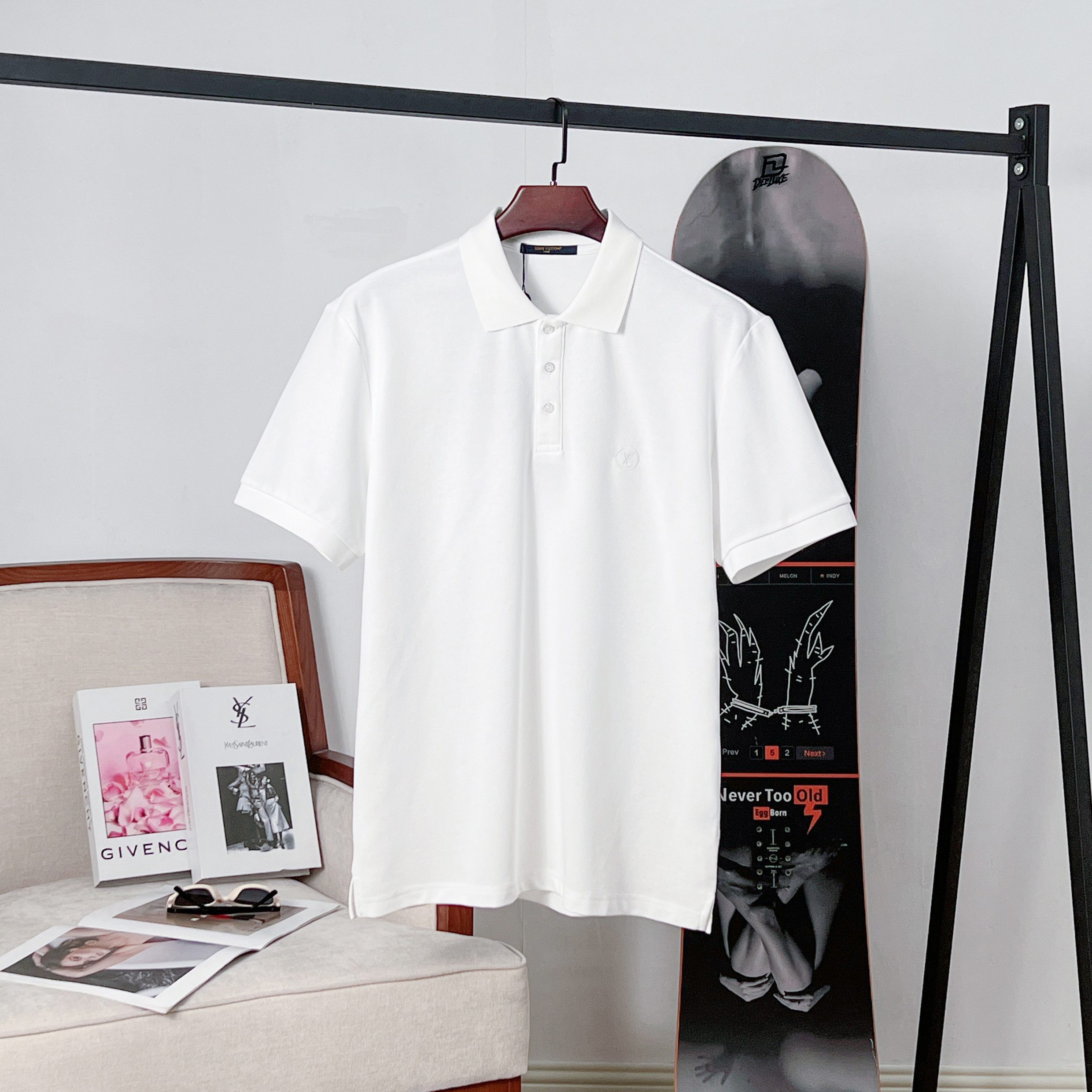 LV clothing-118