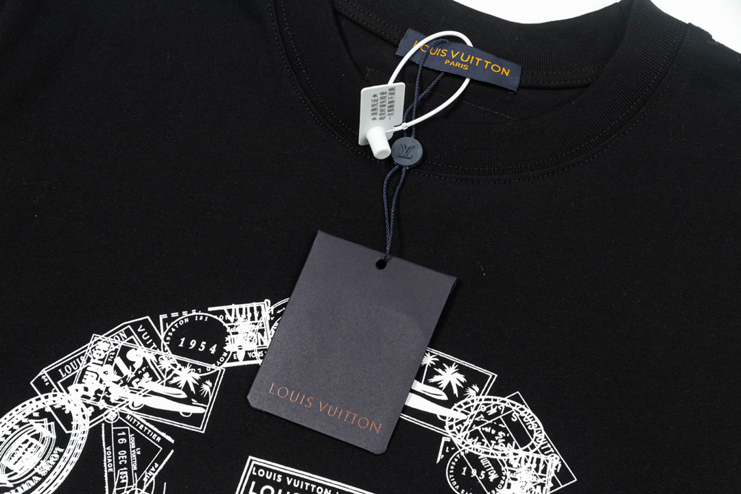 LV clothing-104