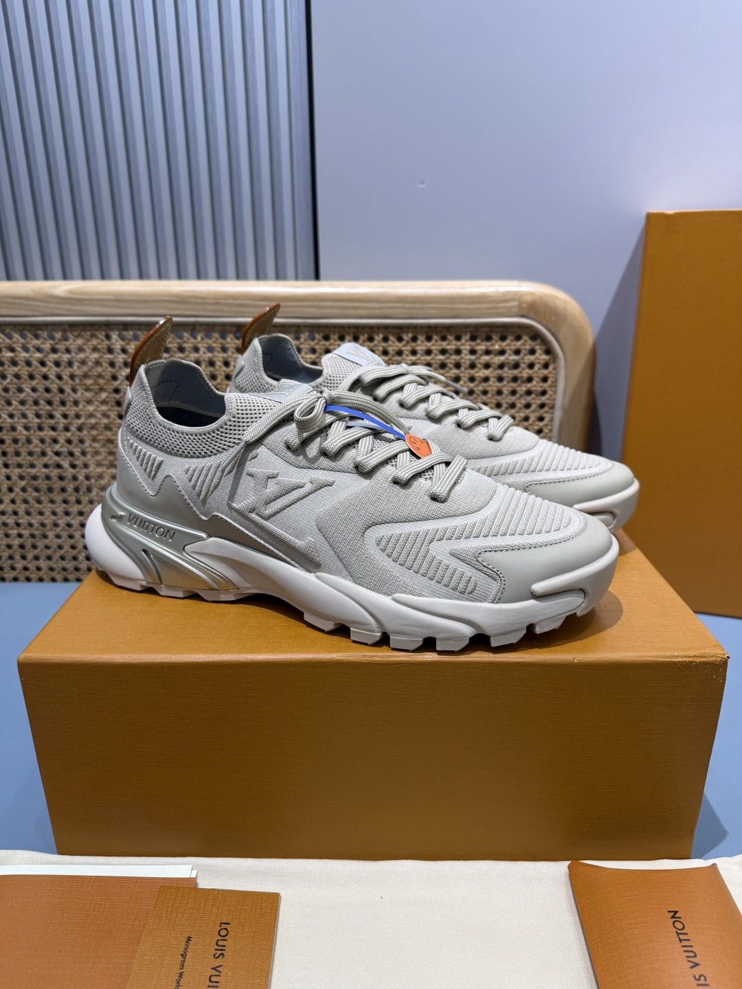 Lv Sneakers-183