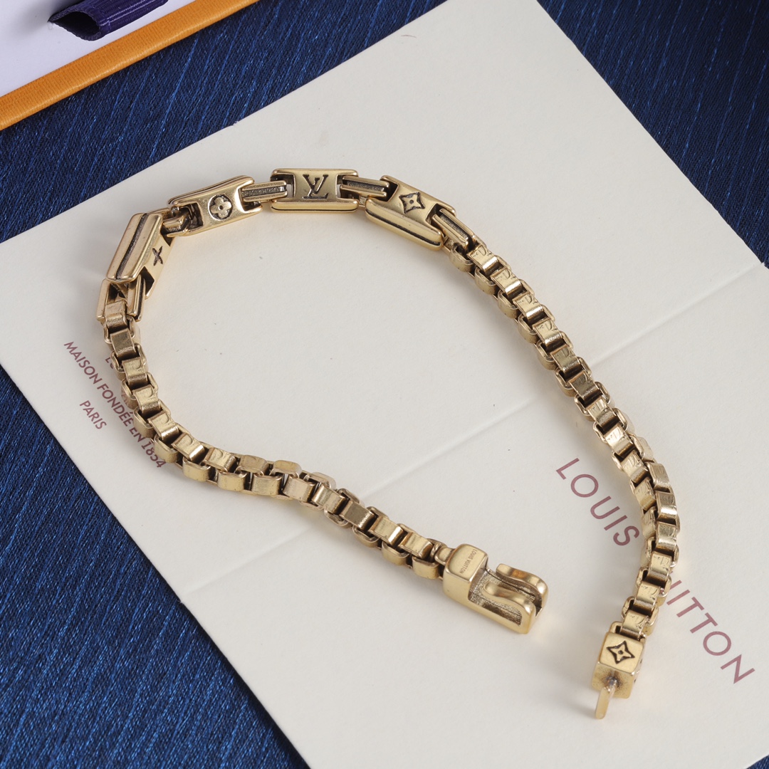 LV Bracelet-76