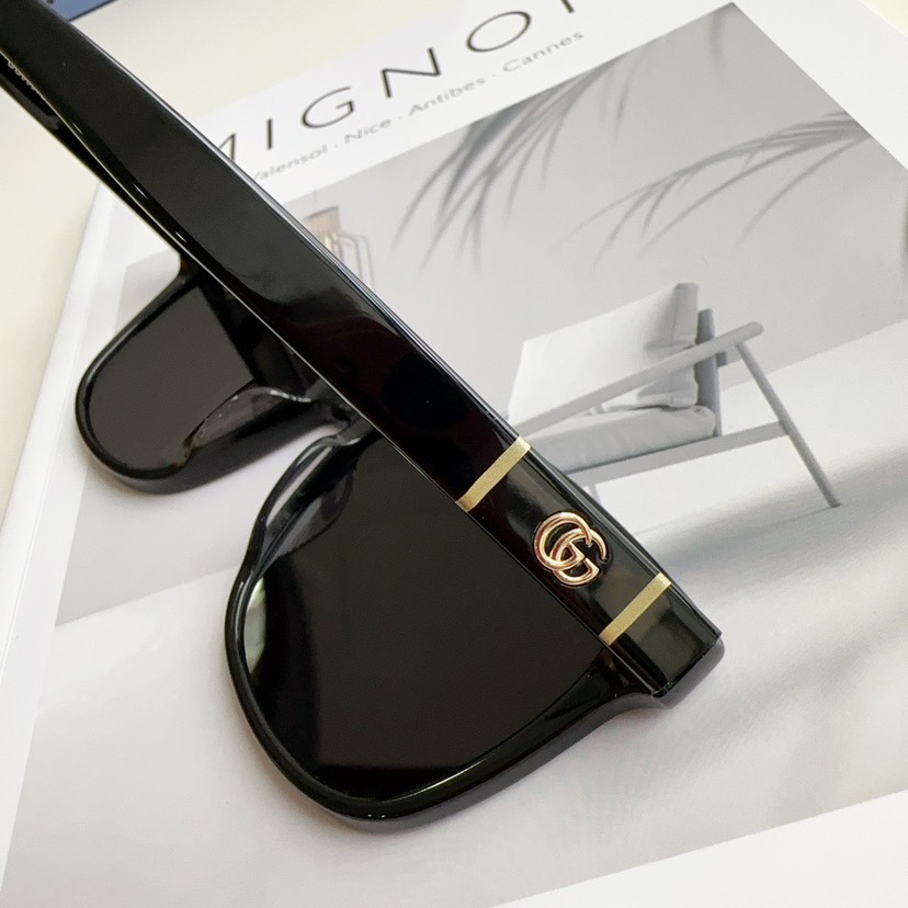 Gucci glasses-30