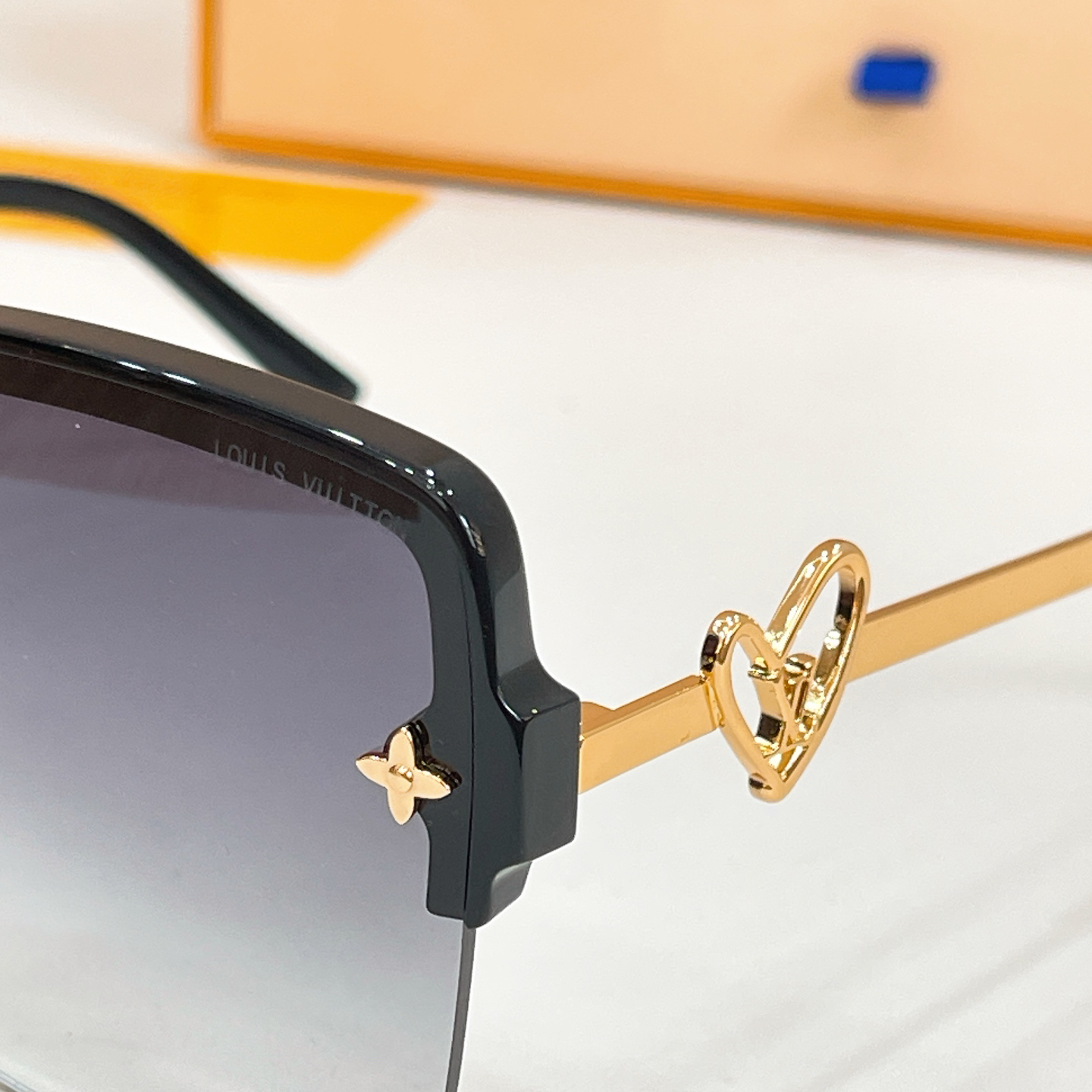 LV glasses-75