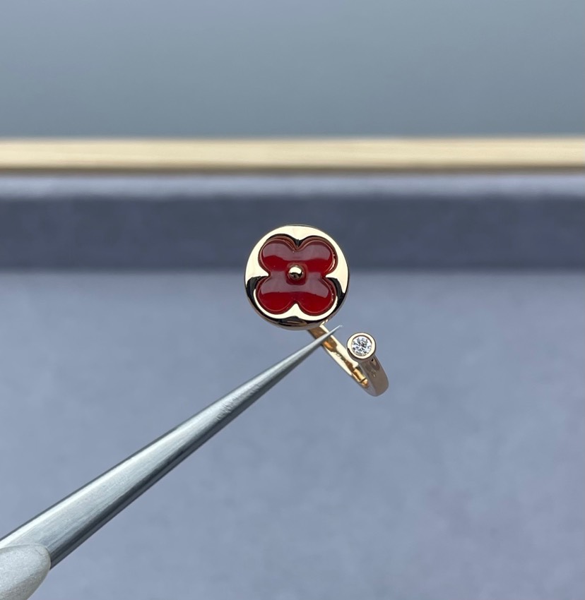 LV ring-38