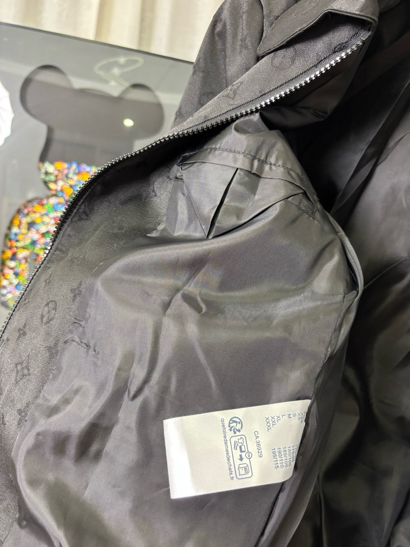 LV Clothing-306