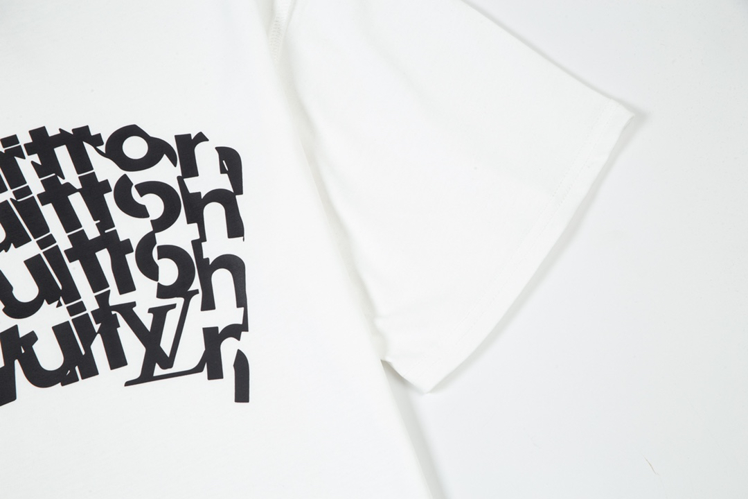 LV clothing-136