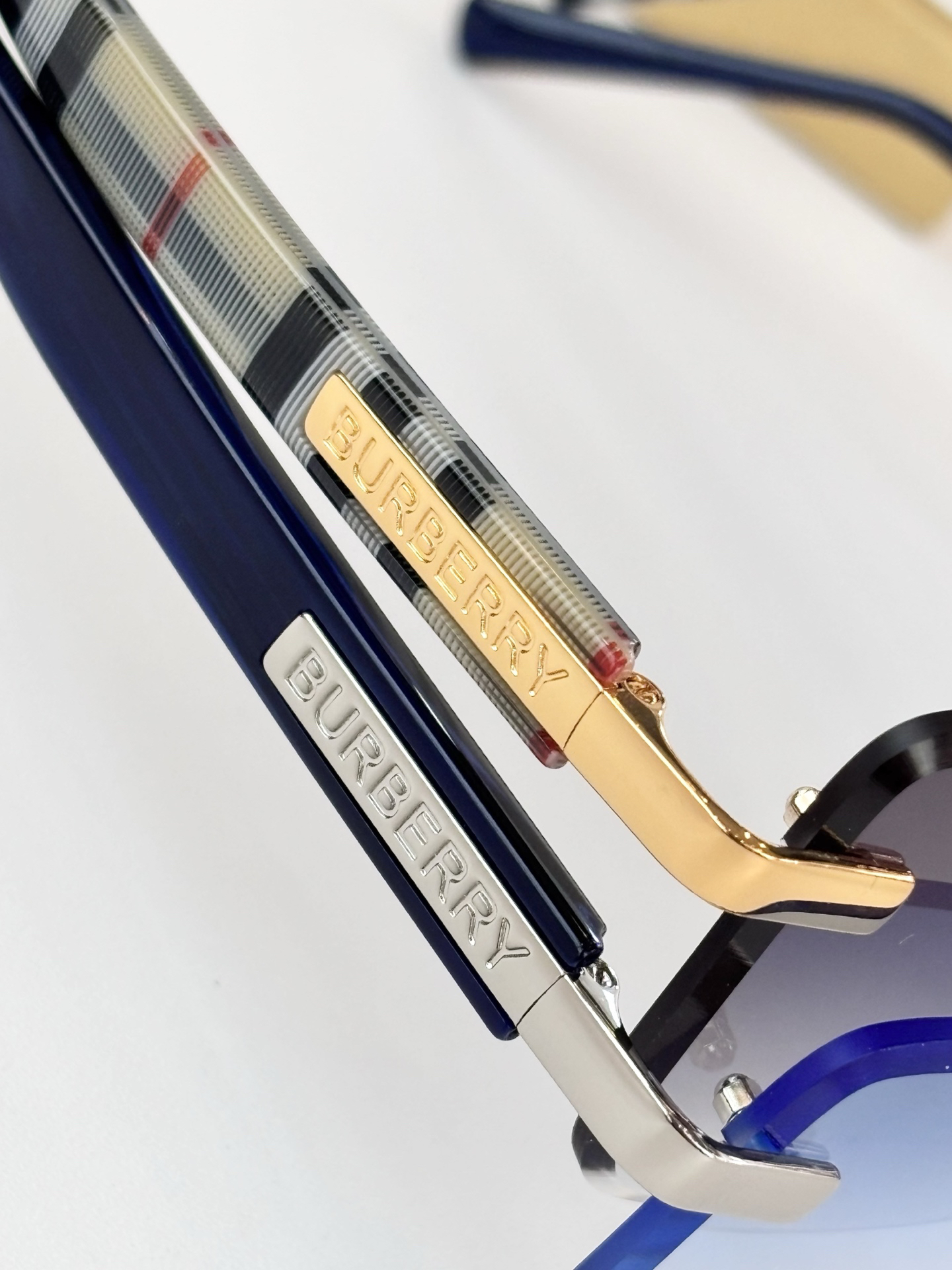 Burberry glasses-14