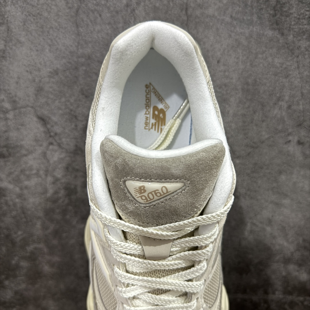 New Balance Sneakers-241