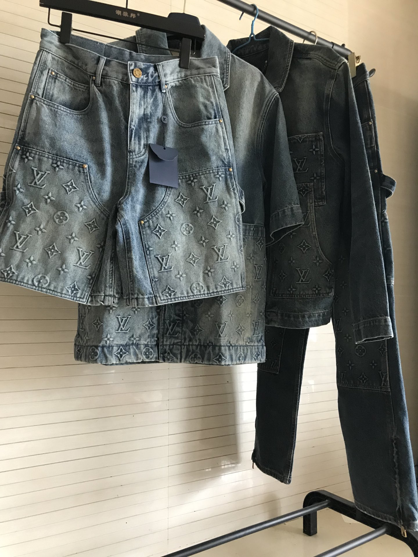 LV Clothing-16